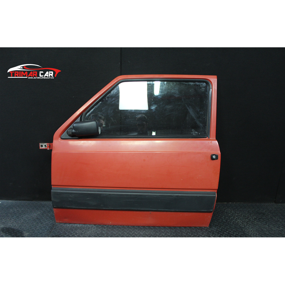 Sportello porta portiera anteriore sinistra Fiat Panda 141 bianco.